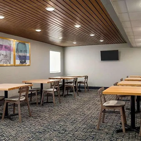 Americinn By Wyndham Madison Wi 