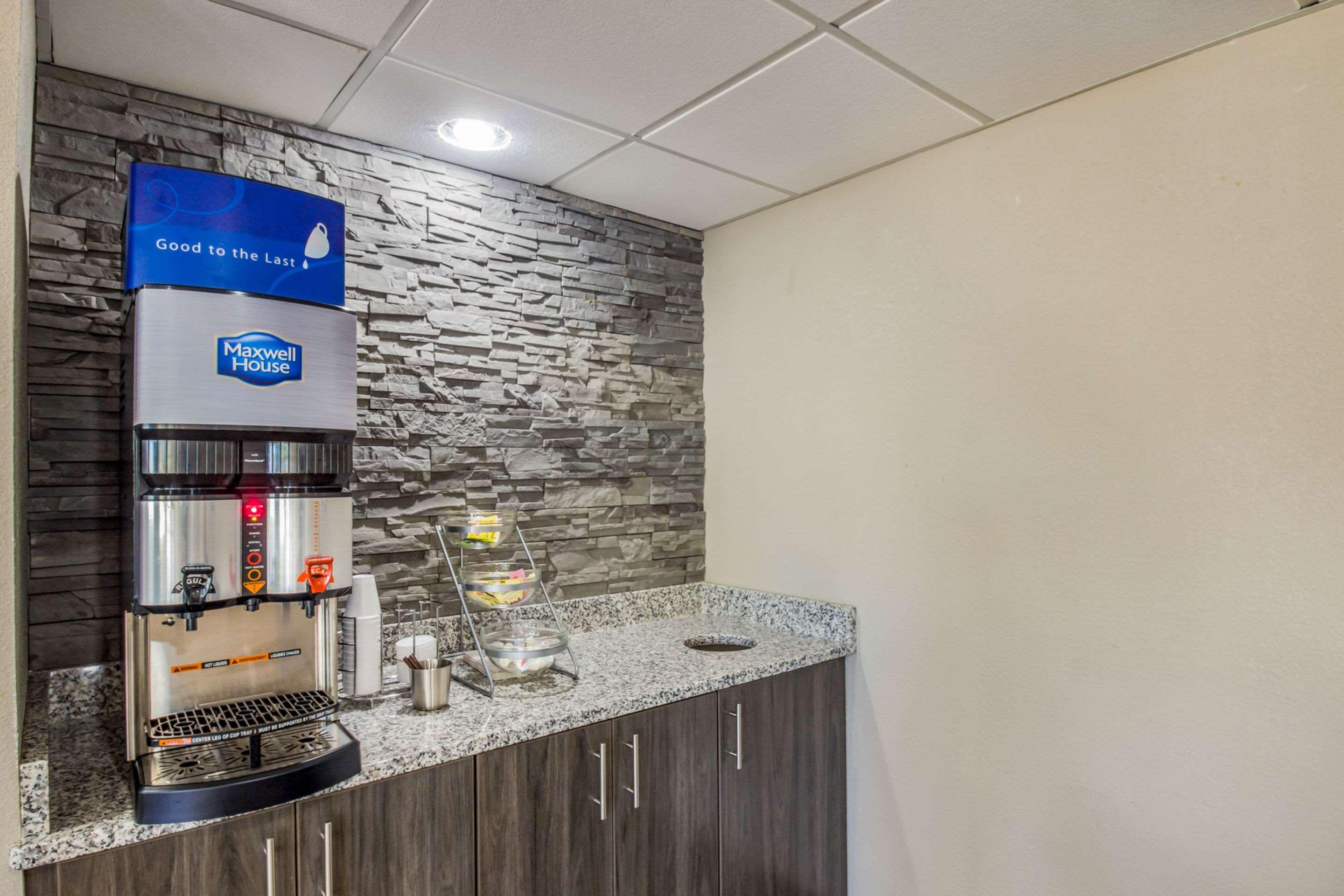 Hotel Americinn By Wyndham Wi 2*