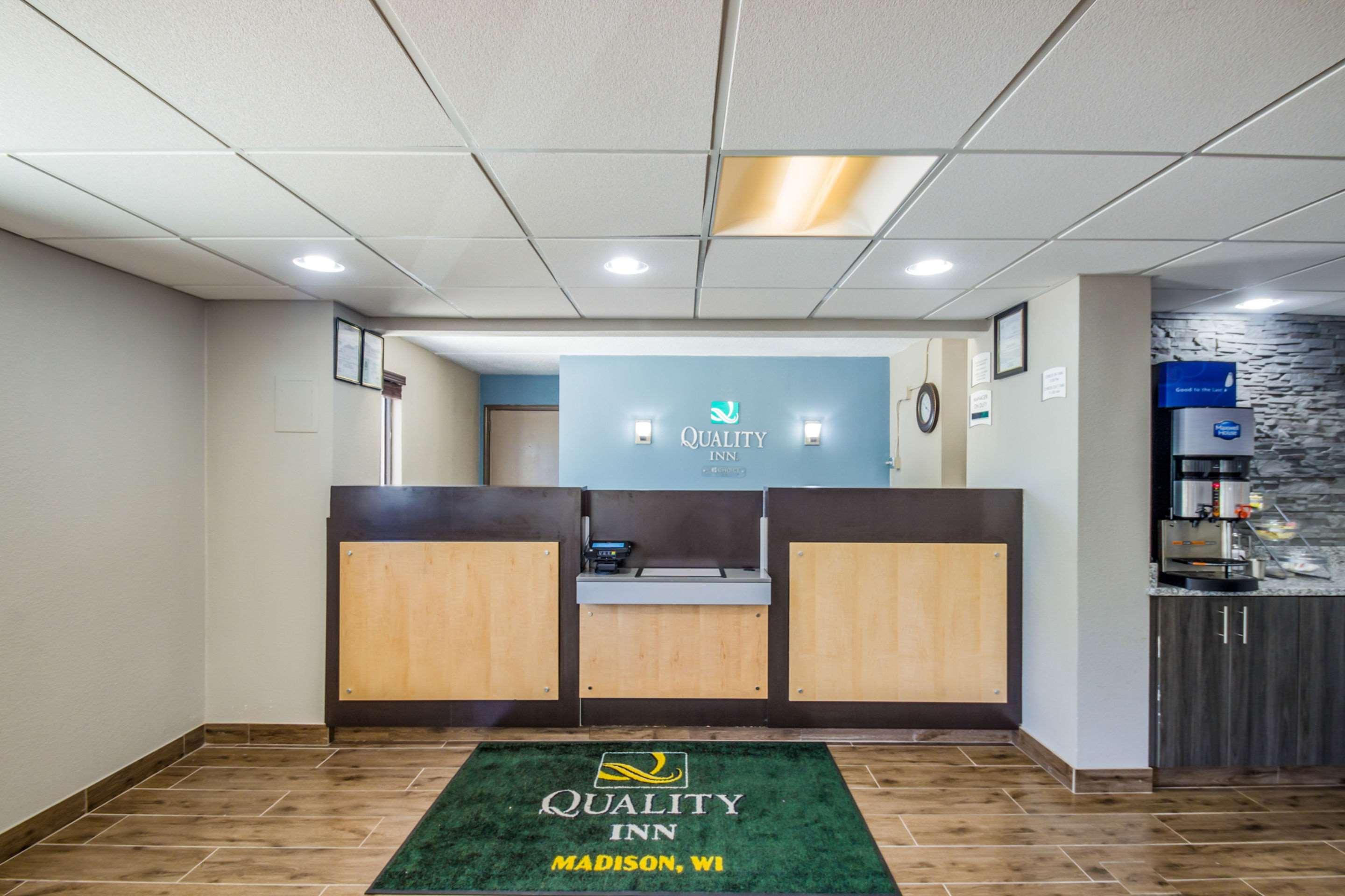 Americinn By Wyndham Wi Hotel