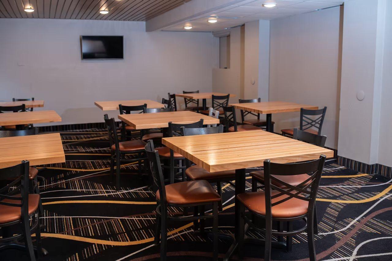 Hotel Americinn By Wyndham Wi 2*