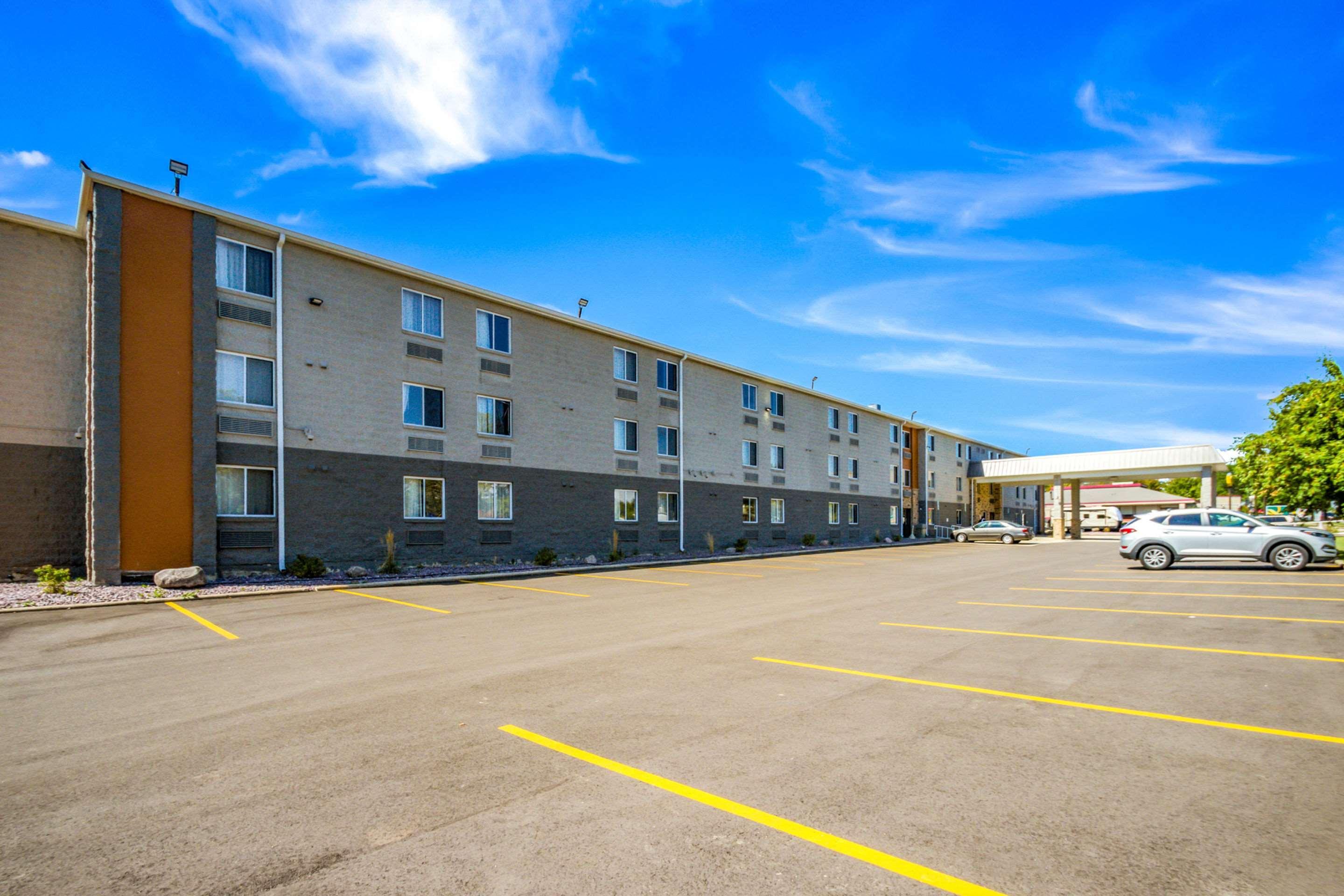 Americinn By Wyndham Wi Hotel
